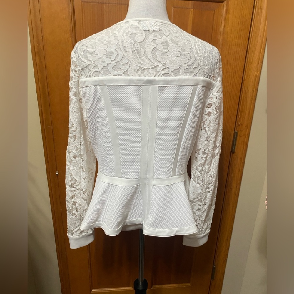 Bisou Bisou White Lace Zip-Up Peplum Blouse - Picture 3 of 4